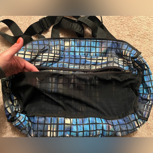 Under Armour This Is It Gym Weekend Duffel Bag - Picture 7 of 7